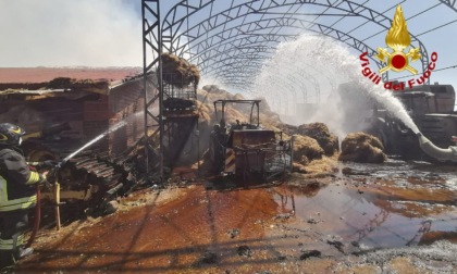 Incendio Cascina Boarone: le immagini della devastazione