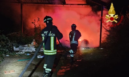 Incendio in un cascinale abbandonato