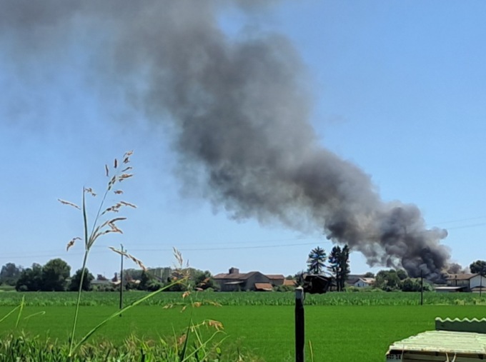Incendio in zona Boarone: il video
