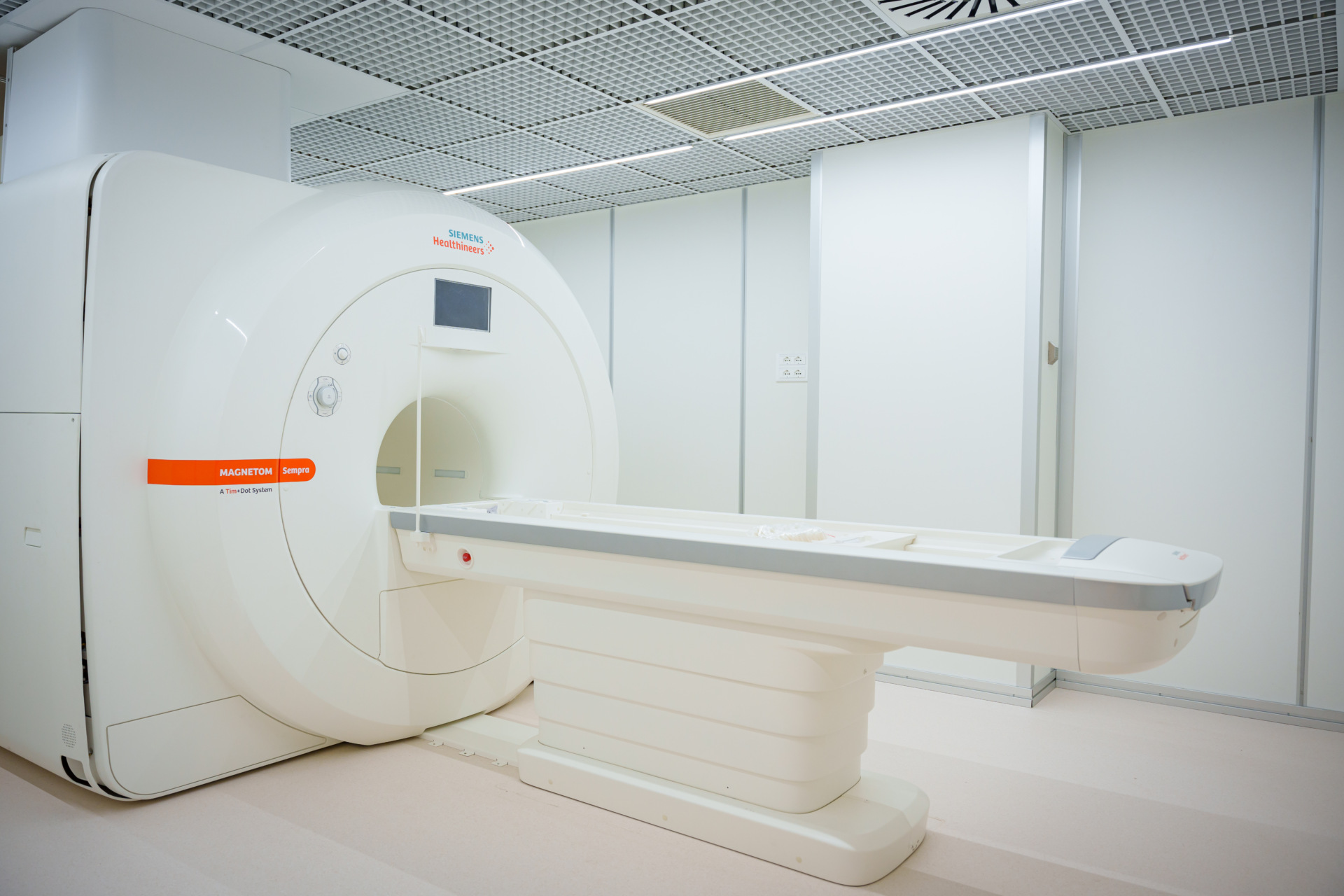 70472354_2_RM centro medico di Vercelli