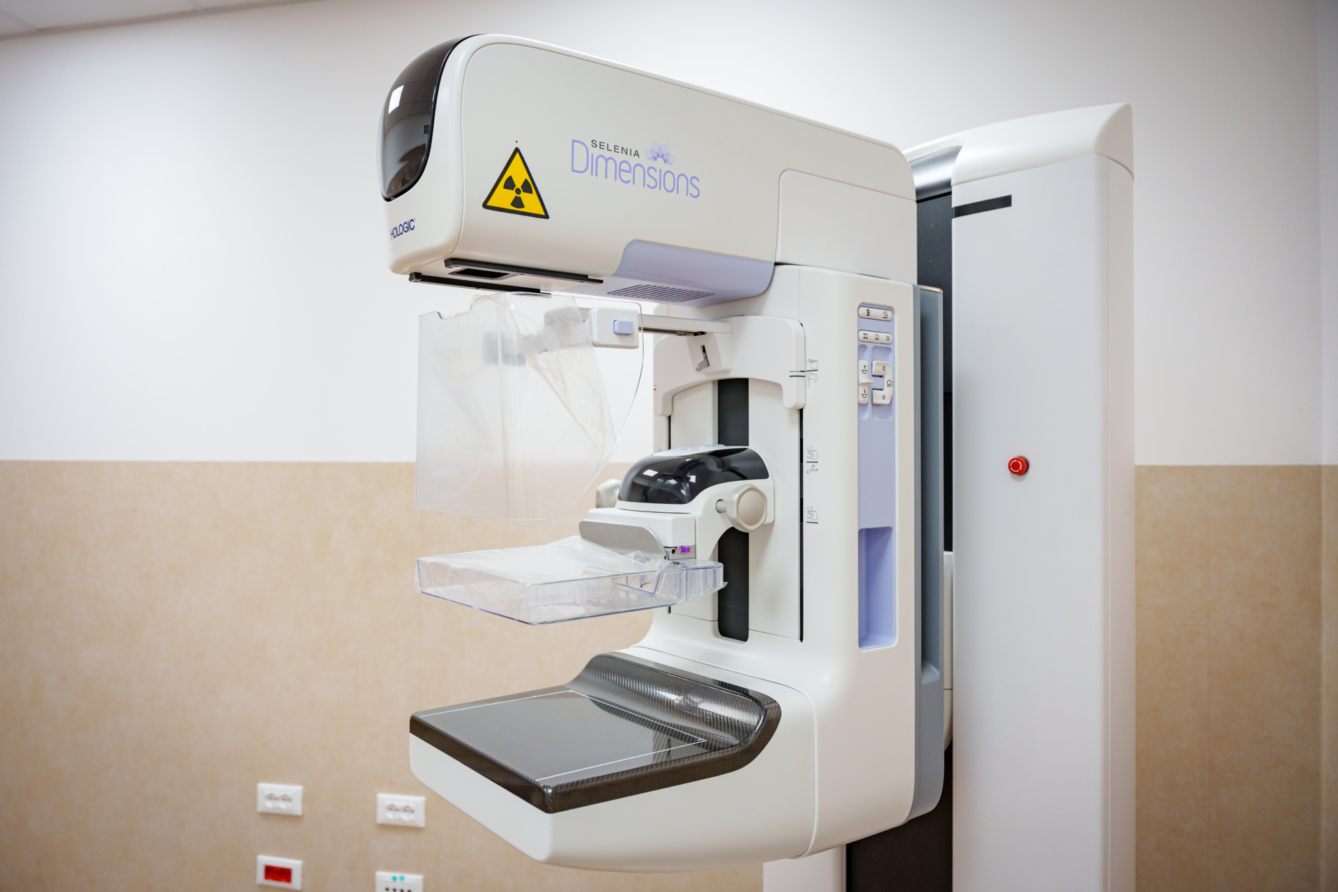 70472357_3_Mammografo_centro medico di Vercelli