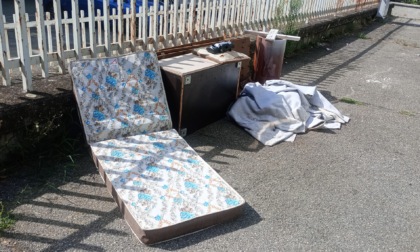 Una discarica dietro l'altra in giro per Vercelli: vengono smaltite, Sì, ma quanto ci costano...