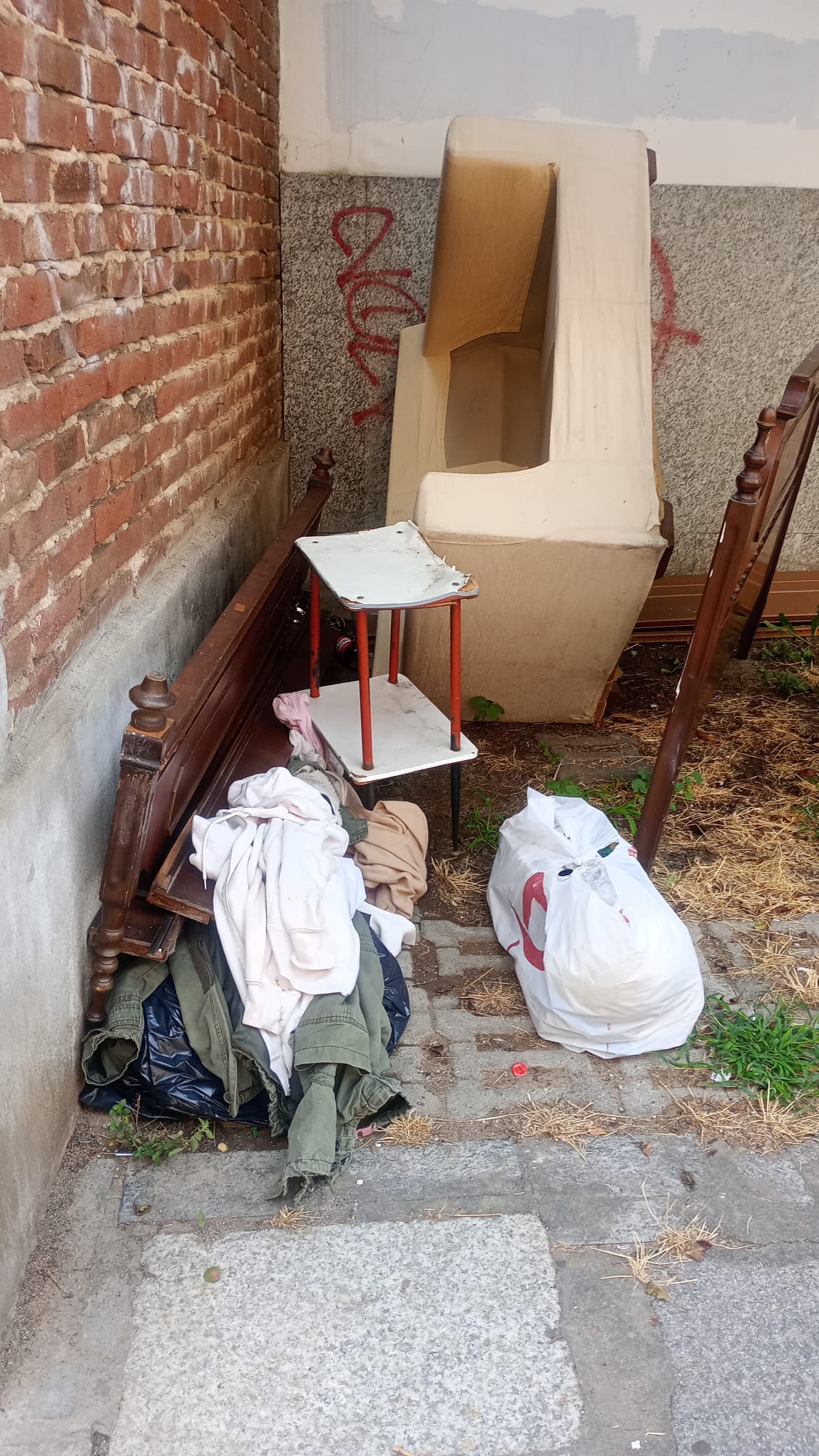Discarica via Felice Monaco Vercelli Luglio 2025