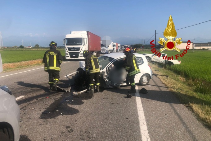 Incidente fra quattro veicoli, ci sono dei feriti