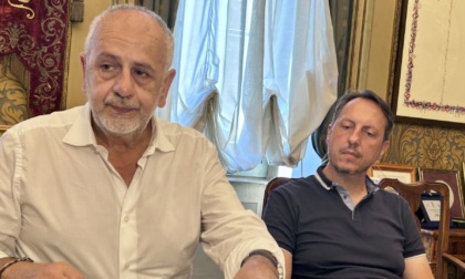 Il Comune investe 30 mila euro per la lotta "urbana" alle zanzare. Ma gli interventi in risaia mancano dal 2014