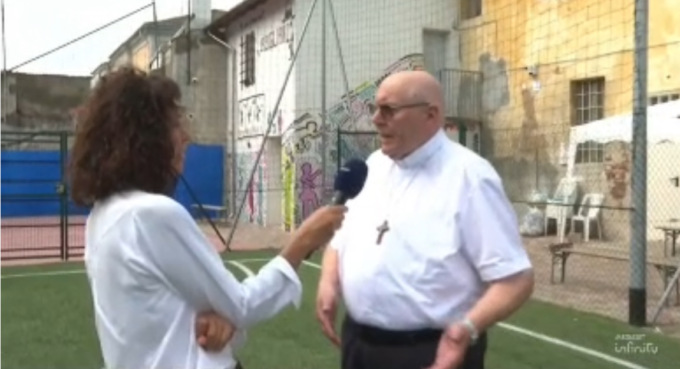 Il “campetto del don” chiuso per punizione. Ad Asigliano arrivano pure le telecamere del Tg4