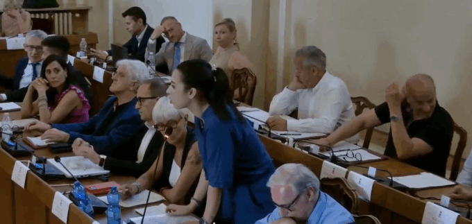 Glifosato: già 600 firme contro la decisione della Destra di riportare i diserbanti in città