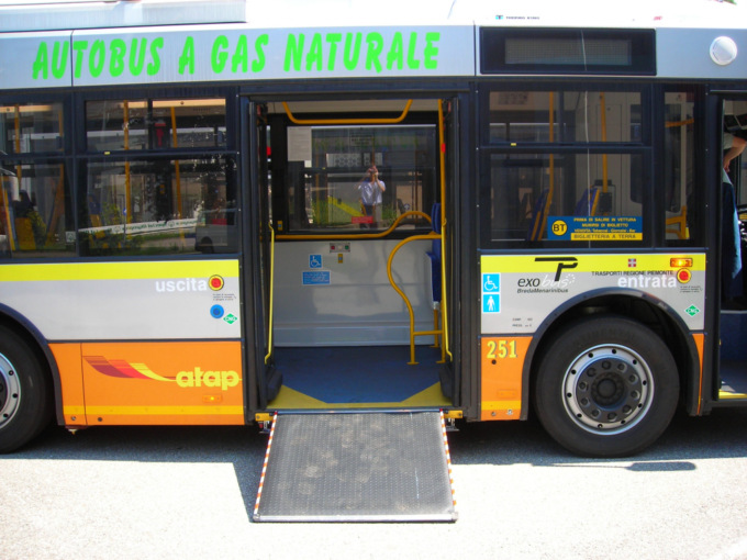 Controlli sui bus: l’80% dei passeggeri era senza biglietto