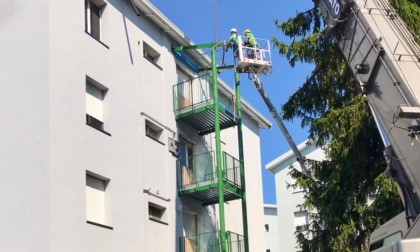 Finalmente tornano i balconi nelle palazzine di via Natale Palli