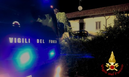 Incendio in una cascina: ustionata una persona