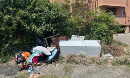 "La lotta senza quartiere ai rifiuti abbandonati in strada passerà mai dai Cappuccini?"