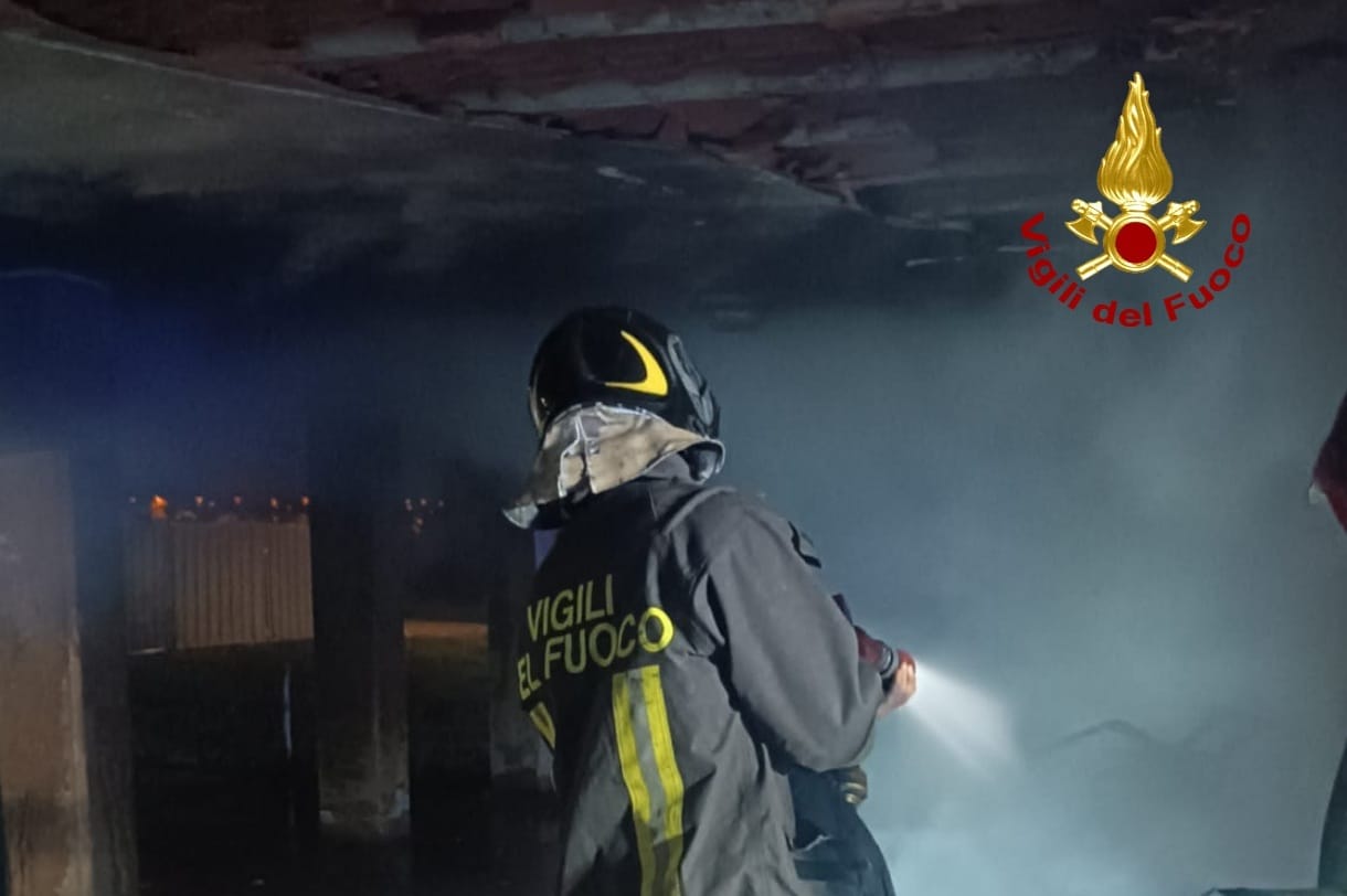Incendio via Arles Vercelli agosto 2025 2