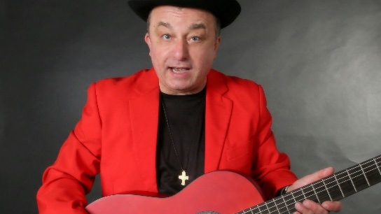 Gianni “Alejandro” Cagliano, un vercellese in tre compilation estive