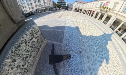 Una sonda spaziale in piazza municipio…