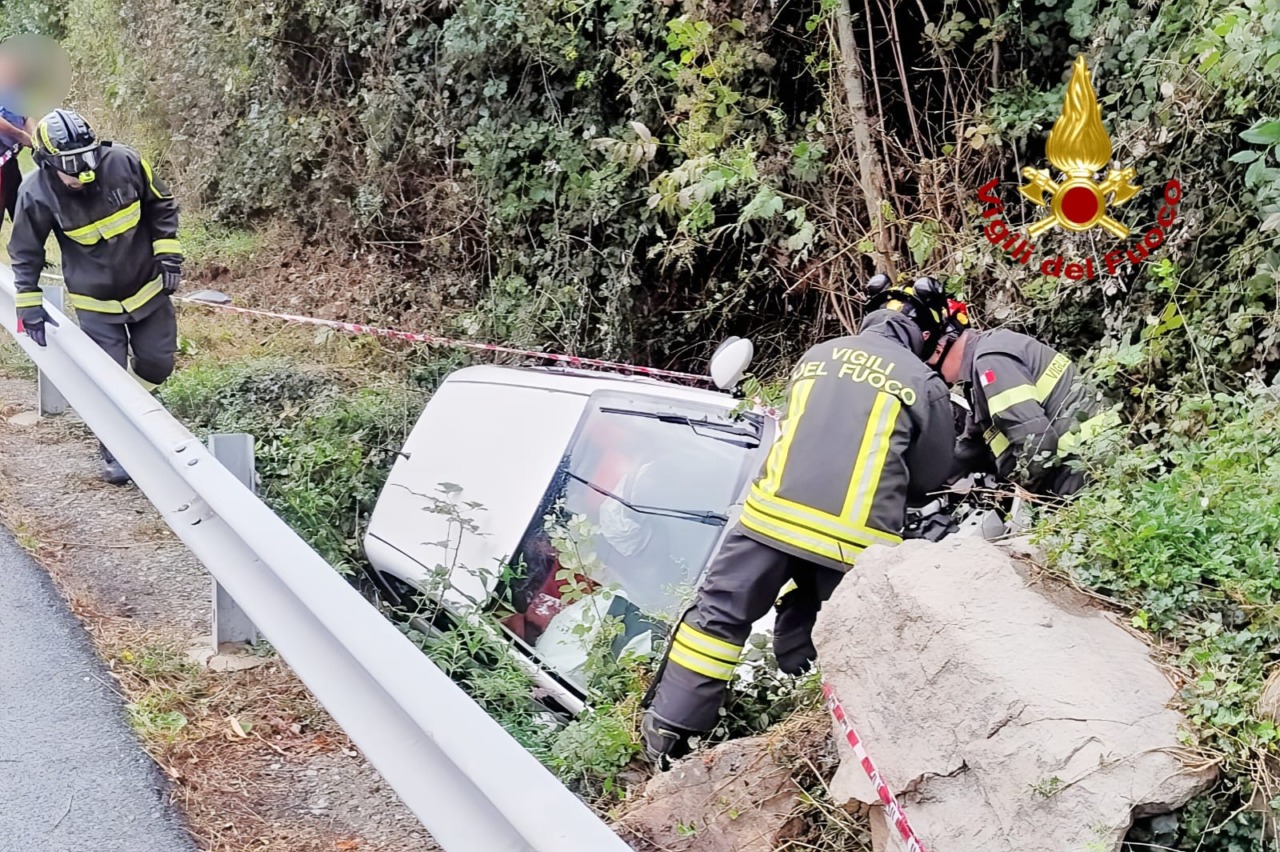 Valsesia: auto finita fuori strada nella mattinata