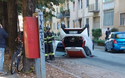 Automobile si ribalta in Viale Rimembranza, all’altezza del solito incrocio “maledetto” con via Marco Polo