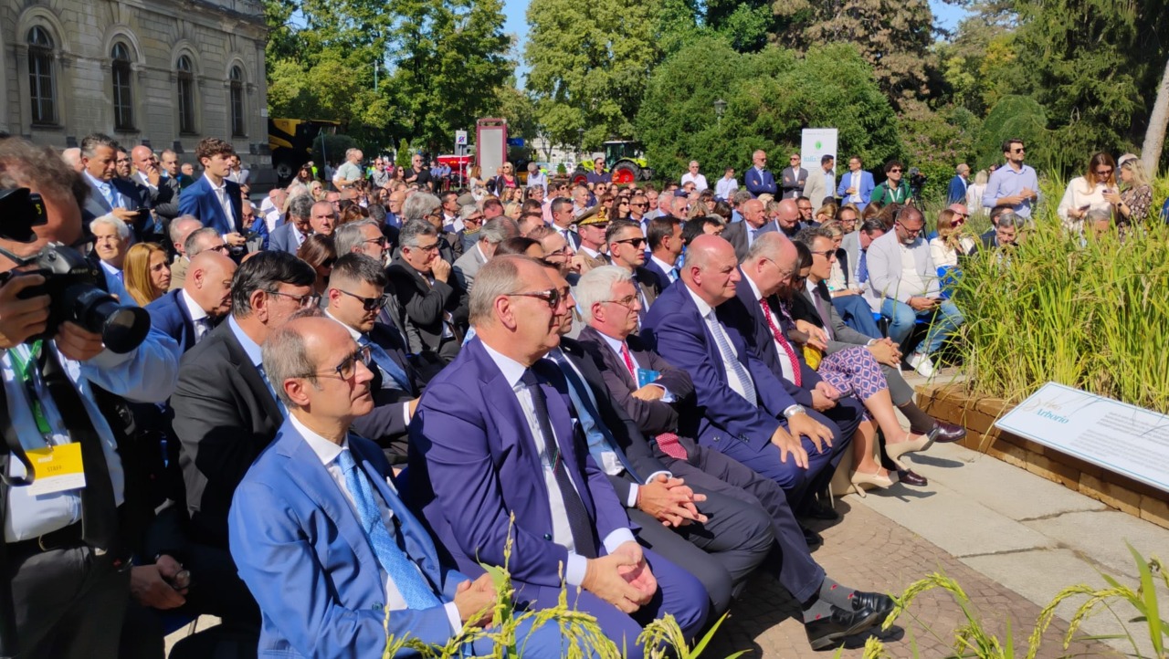 Entusiasmo alle stelle per l’inaugurazione di Risò – La gallery fotografica