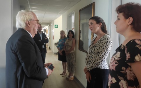 Il sindaco di Vercelli Roberto Scheda in visita alla Palazzina amministrativa dell’Asl