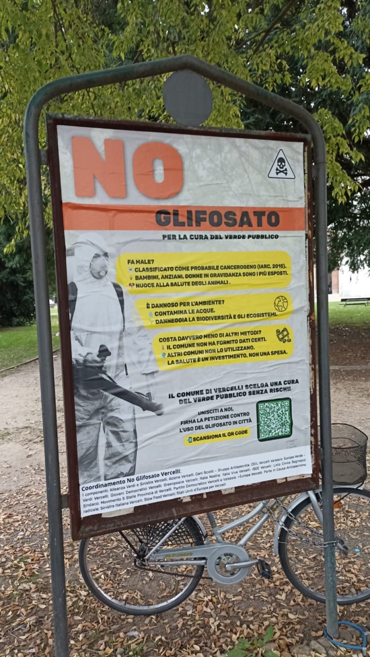 Coordinamento No Glifosato a Vercelli: avviata campagna di affissioni in tutta la città