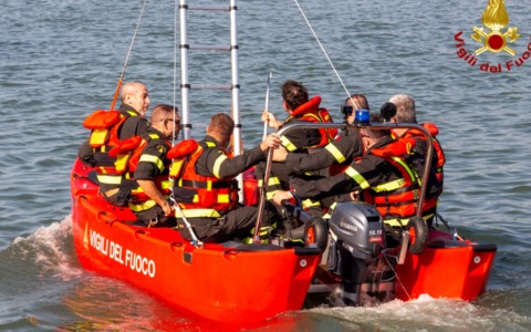 Importante esercitazione nautica per i vigili del fuoco di Vercelli
