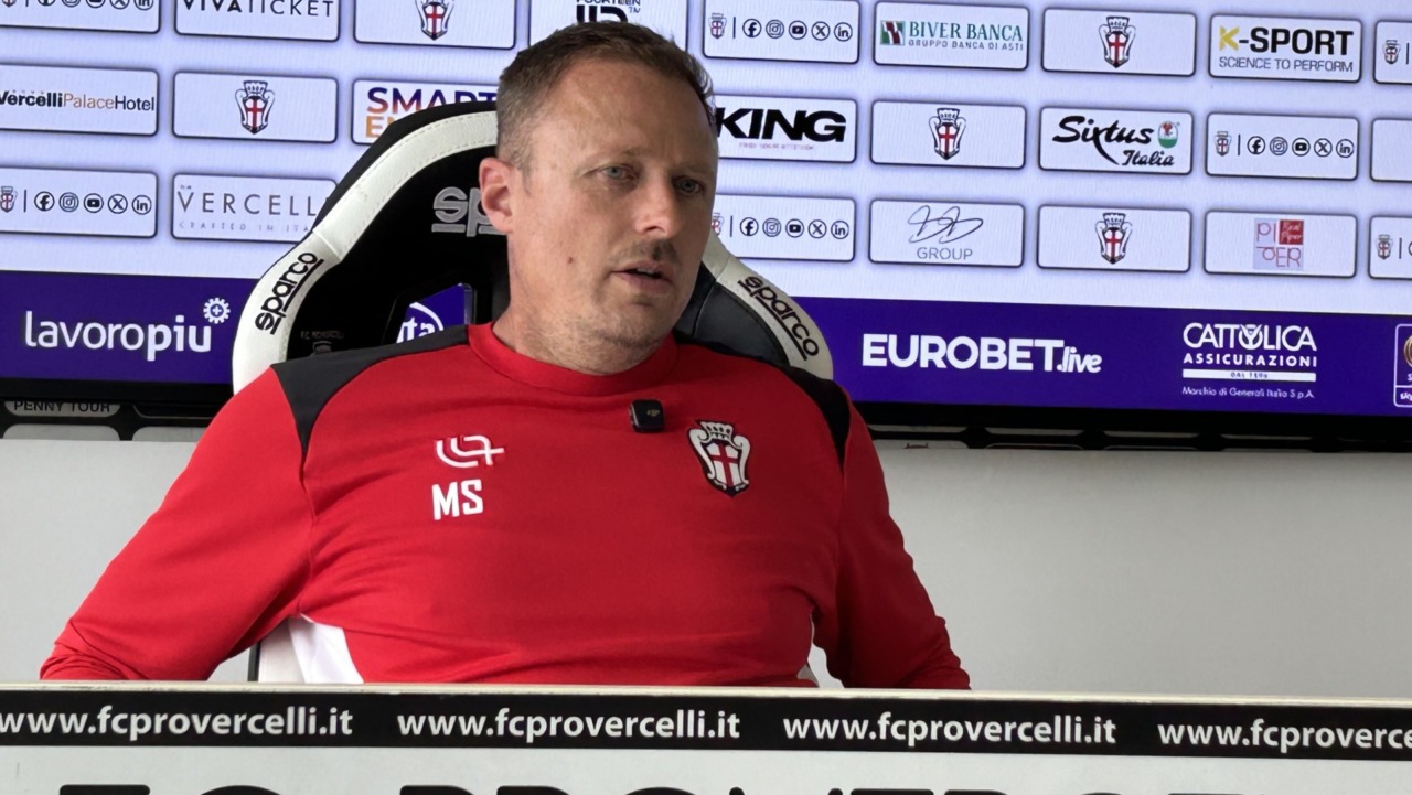 Pro Vercelli-Dolomiti Bellunesi 4-0, Santoni: “Identità di squadra sempre nitida, il nostro è un bel percorso”