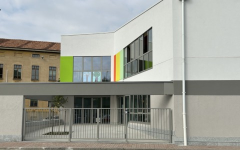 Inaugurata la nuova “Carlo Collodi”. Il sindaco Scheda: “E’ la scuola d’infanzia del futuro”