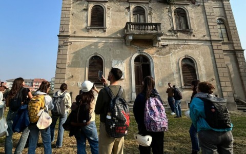 Gli studenti del Politecnico di Torino in visita alla centrale idrometrica di Santhià