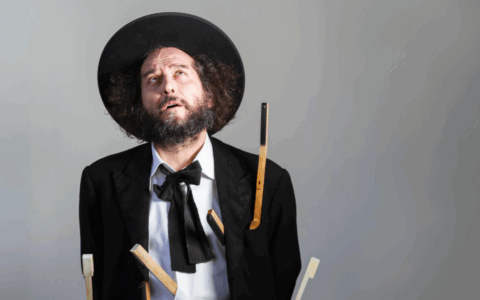 Vinicio Capossela a Vercelli per ricevere il Premio Brassens