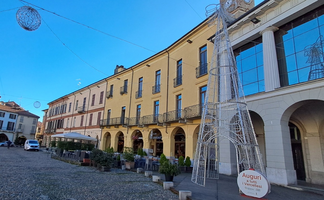 Asm-Atena illuminano e supportano il Natale vercellese