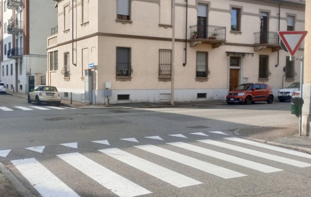 Specchi negli incroci e altre iniziative per la sicurezza stradale in città