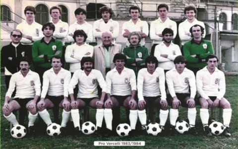 “C’era la squadra di…”: in uscita il calendario benefico del calcio vercellese del passato