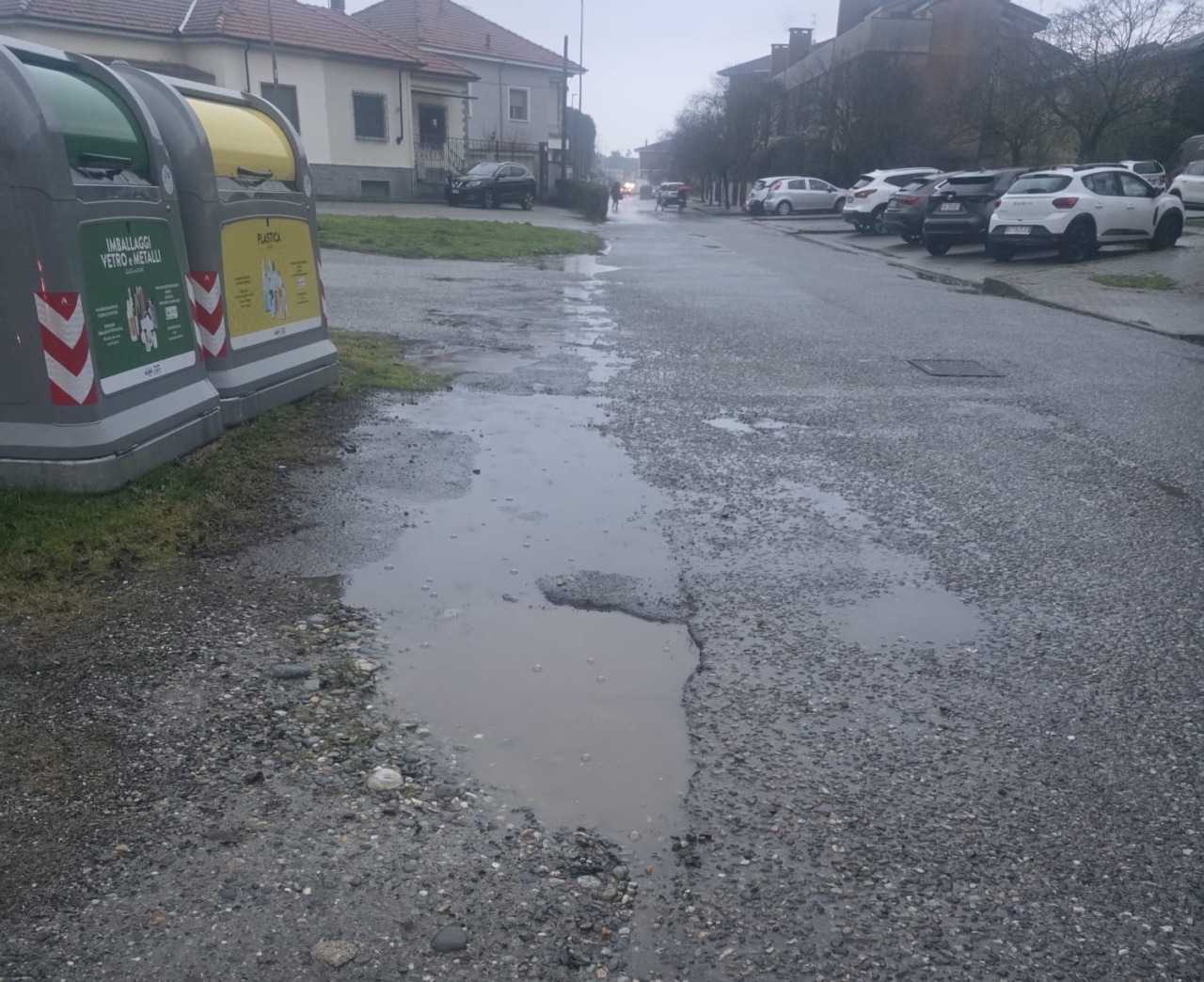 Incrocio Canton Billiemme – via Mentana: “I marciapiedi sono un disastro”
