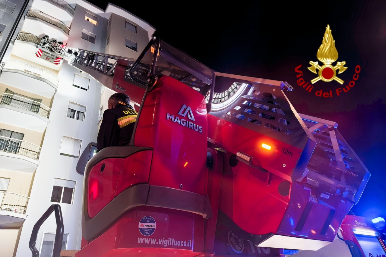 Donna soccorsa in casa dai Vigili del Fuoco