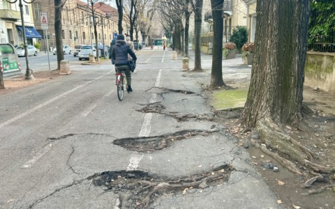 “Pista ciclabile nuova del Garibaldi Boulevard? Qualcuno pensi a quella, disastrata, di via XX Settembre!”