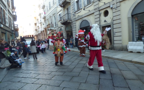 Più di 900 famiglie alla Casa di Babbo Natale in Corso Libertà