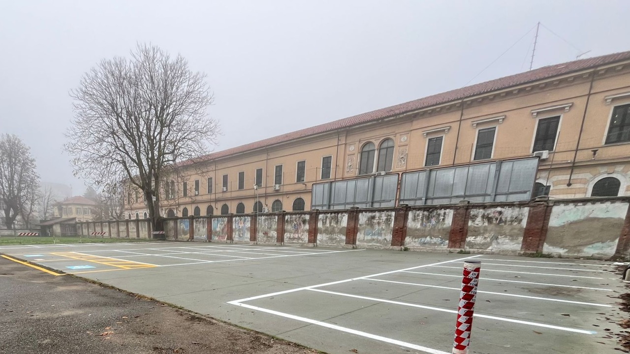 Il parcheggio gratuito di piazza Mazzini aperto anche di domenica durante le festività