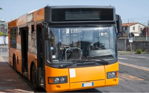 Le multe funzionano: meno furbi senza biglietto sui bus