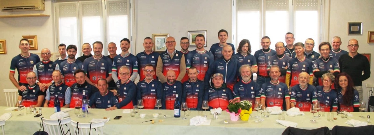Velo Club Vercelli: applausi, classifiche e consegna maglie al pranzo di fine stagione