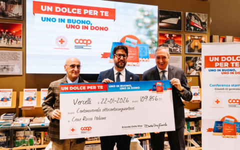 Natale di solidarietà, Nova Coop dona oltre 109 mila euro alla Croce Rossa del Piemonte, grazie all’iniziativa “un dolce per te, uno in buono, uno in dono”