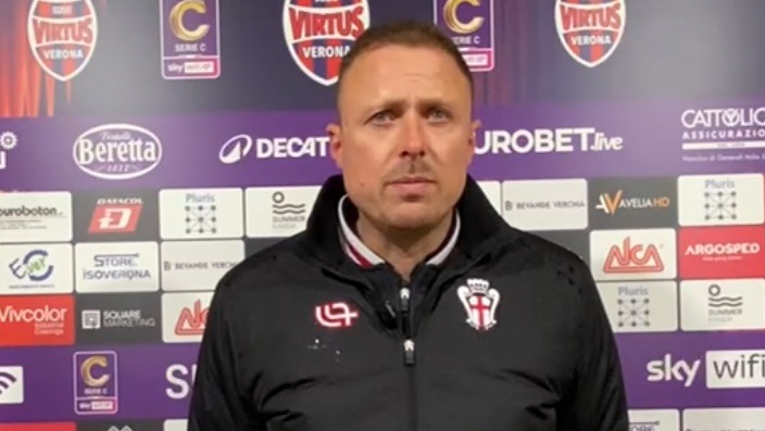Pro Vercelli, Santoni: “A Verona buon 2° tempo, purtroppo in trasferta difettiamo nell’approccio al match…”