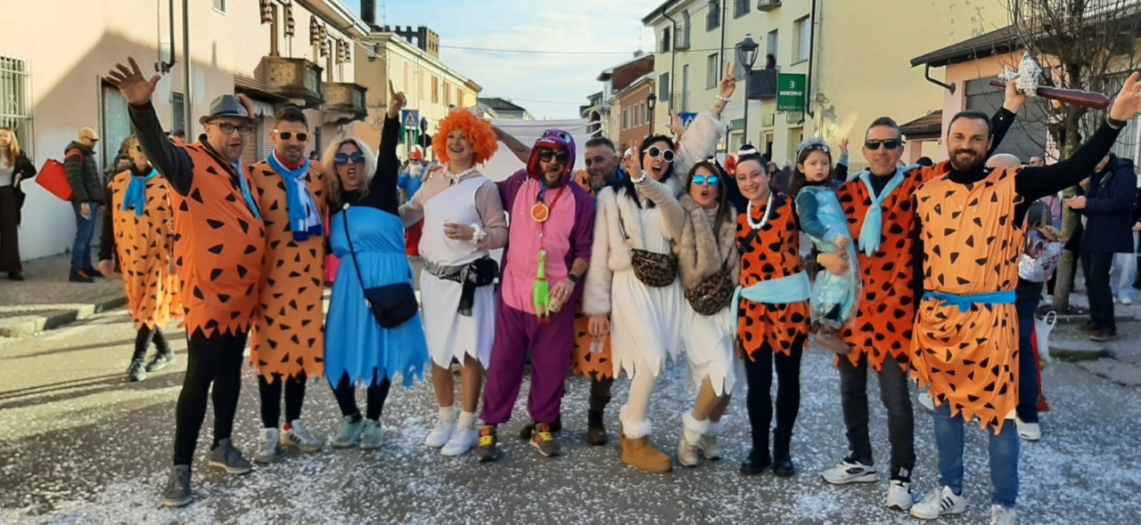 Villata: una sfilata carnevalesca che ha fatto il pienone!