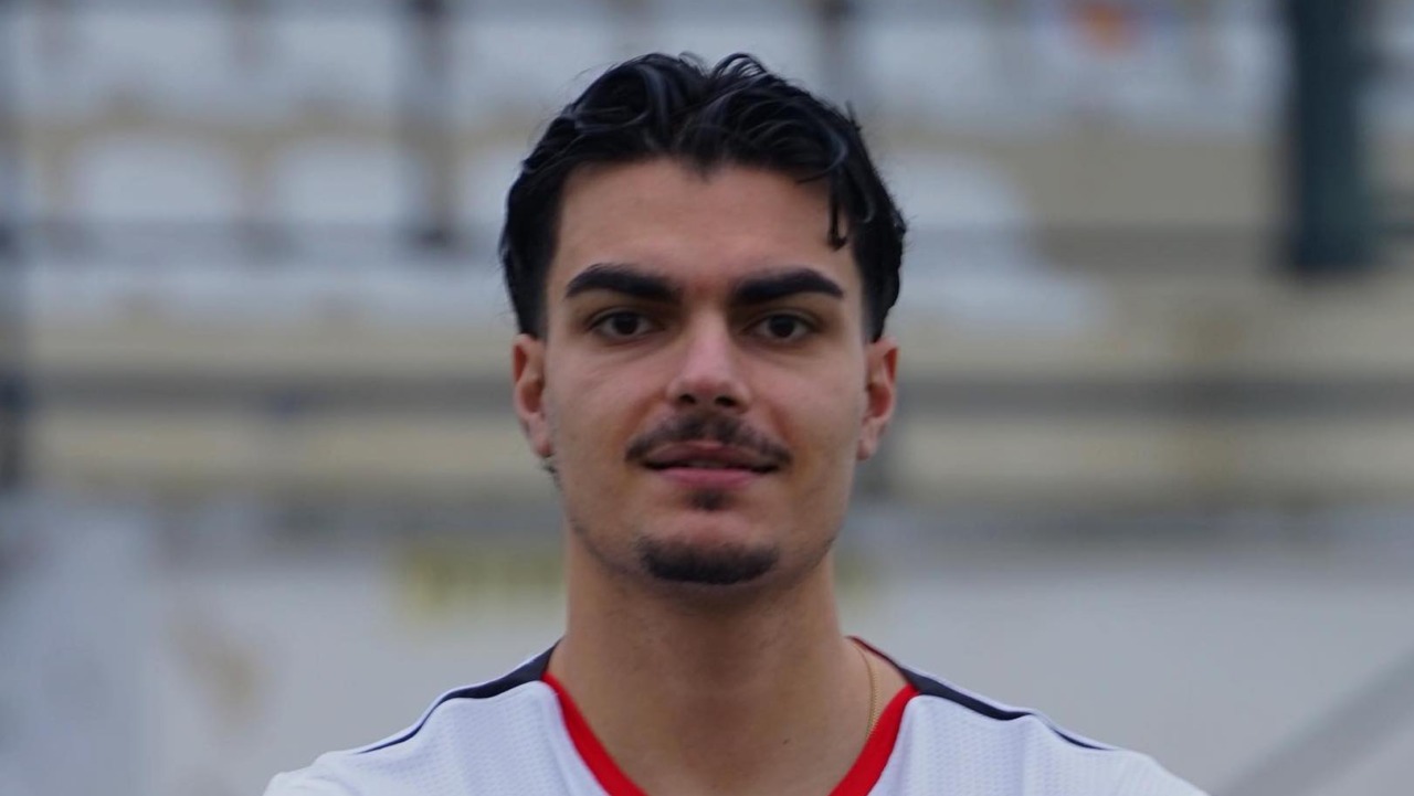 Pro Vercelli, ufficiale il rinforzo in attacco: dall’Heracles Almelo arriva Antonio Satriano