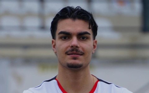 Pro Vercelli, ufficiale il rinforzo in attacco: dall’Heracles Almelo arriva Antonio Satriano