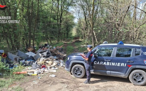 Beccati dai Carabinieri Forestali i responsabili della discarica scoperta dal nostro giornale