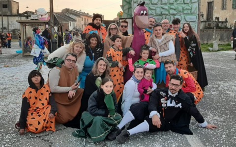 Carnevale di Villata: dopo la sfilata coi gemelli borghini, arrivano quelle a Tronzano