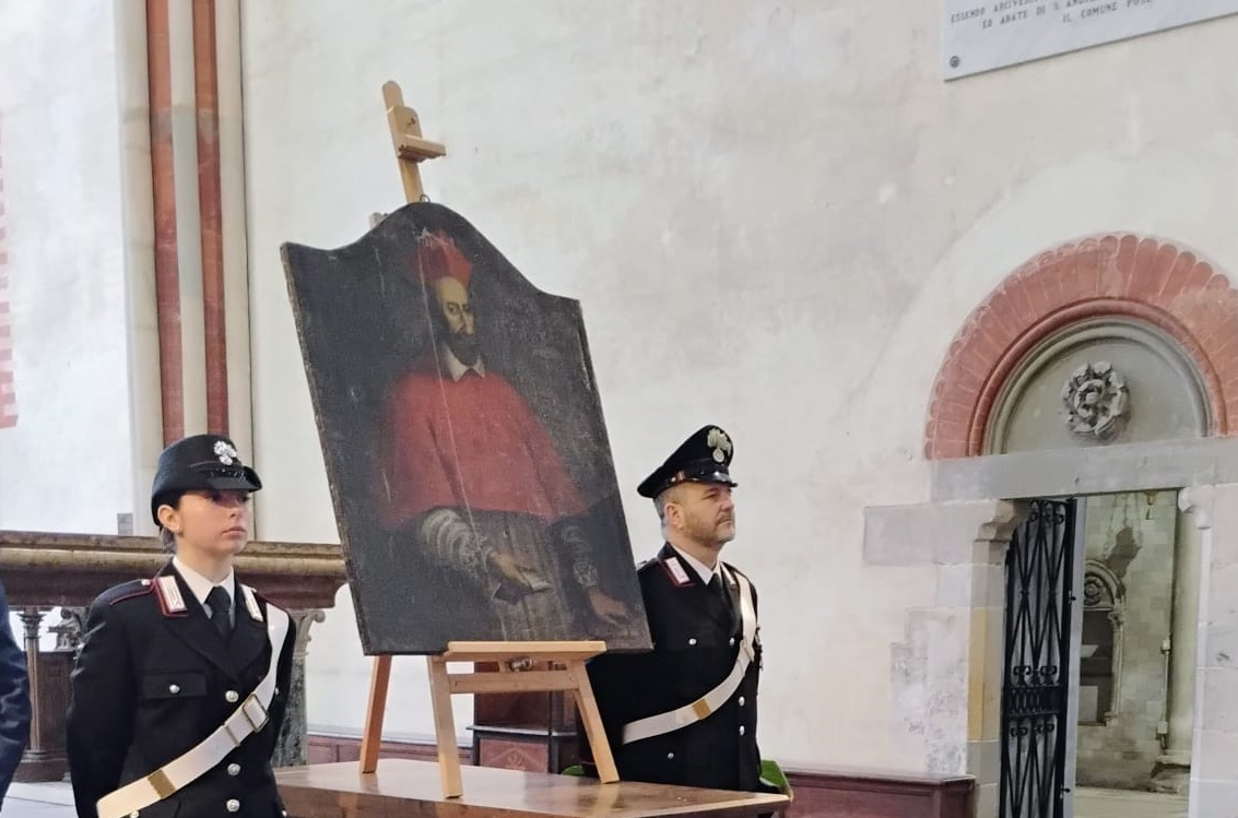 Iniziata la cerimonia per il ritorno del ritratto di Guala Bicchieri