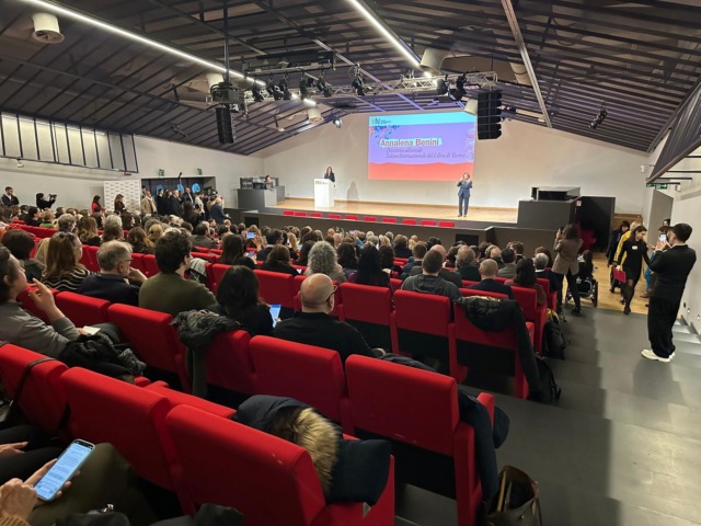 Il Salone del Libro presenta “Il mondo salvato dai ragazzini”