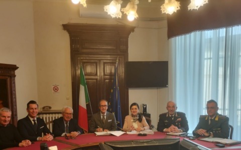 Lotta alle truffe: firmato protocollo tra Prefettura e Comune