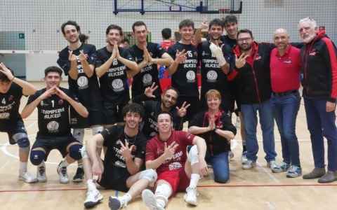 Sorride la pallavolo nostrana: volano Cigliano (Serie C femminile) e Santhià (Serie D maschile)