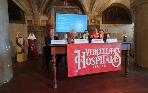 Presentata al Salone Dugentesco la terza edizione di Vercellae Hospitales